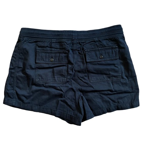 NWT Gap LENZING™ TENCEL™ Modal Pull-On Shorts Olive Green and/or Black X… - Picture 2 of 13